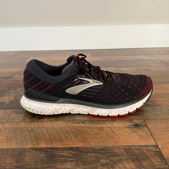 Brooks Men’s Transcend 6 Running Shoes in Black/Ebony/Red main image 11